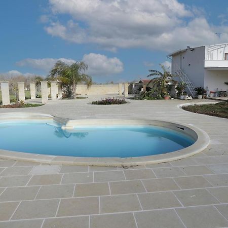Villa Delle Stelle Con Piscina Leverano Bagian luar foto